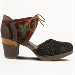 L’Artiste Wonderful Pump Hand Painted Flowers Laser Cut Leather EU 41 US 9.5-10